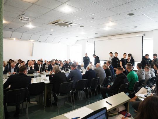 Nadzwyczajna sesja Rady Miasta Chełm zamieniła się w polityczne starcie i festiwal uprzedzeń