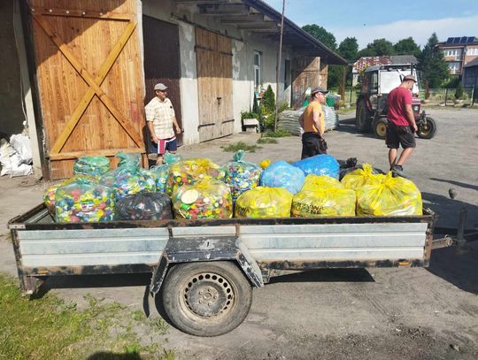 Nakręceni na pomaganie w gminie Gorzków. Angelika ma już ciężarówkę korków