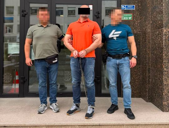 Napadł z bronią na jubilera w Chełmie, a po 17 latach wpadł w Wielkiej Brytanii [FILM]