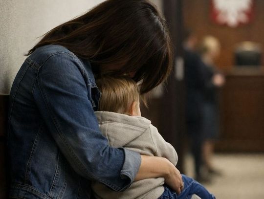 Nawet gdy wszyscy wiedzą, kto jest ojcem – i tak potrzebny jest wyrok. Sprawdziliśmy, jak wygląda to w regionie