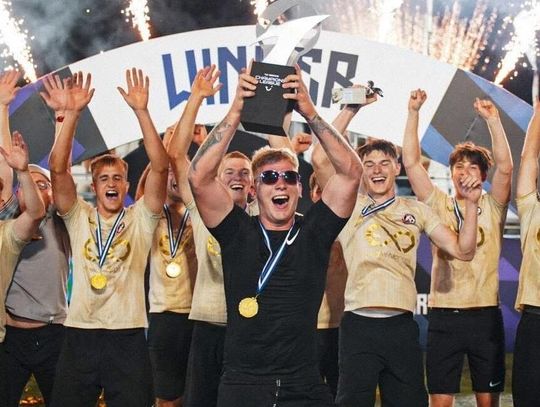 Nie było na nich mocnych. Piłkarze Astry Leśniowice wsparli reprezentację Polski