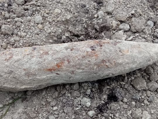 Niebezpieczne znalezisko w Chełmie. 5 pocisków i dwie łuski wykopane przy posesji