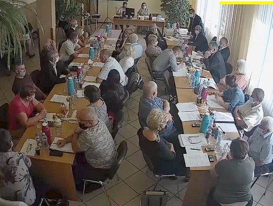 Niwa z hektarami pod usługi