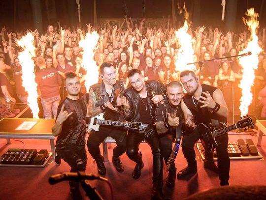 Nocny Kochanek w Atmosferze | Super Tydzień