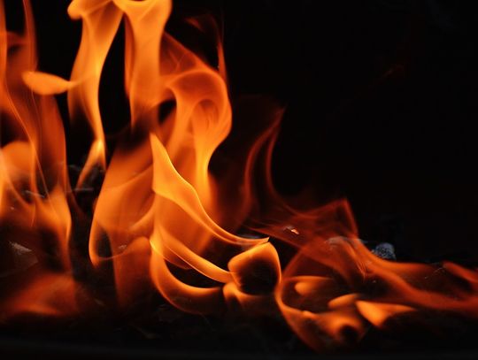 Nocny pożar w gminie Białopole, jedna osoba poszkodowana