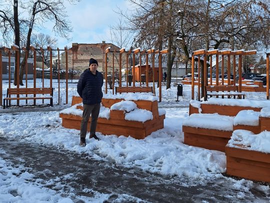 Jeden projekt, setki głosów i całkowita zmiana charakteru miejsca. Nowy parklet przy Sienkiewicza i Kolejowej ma być symbolem tego, jak mieszkańcy mogą realnie wpływać na wygląd swojego miasta.