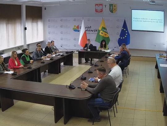 O deficycie oraz źródłach jego pokrycia na nadzwyczajnej sesji Rady Powiatu Włodawskiego