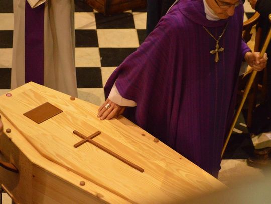 O kilka tysięcy wzrośnie zasiłek pogrzebowy. Rok temu ZUS wypłacił 360 tys. zasiłków