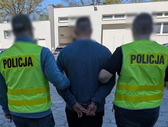 Obława zakończona sukcesem. 33-latek poszukiwany 8 listami gończymi, ENA i czerwoną notą Interpolu zatrzymany [FILM]