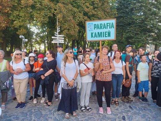 pielgrzymi z parafii kamień