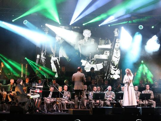 Orkiestrowe granie straży granicznej