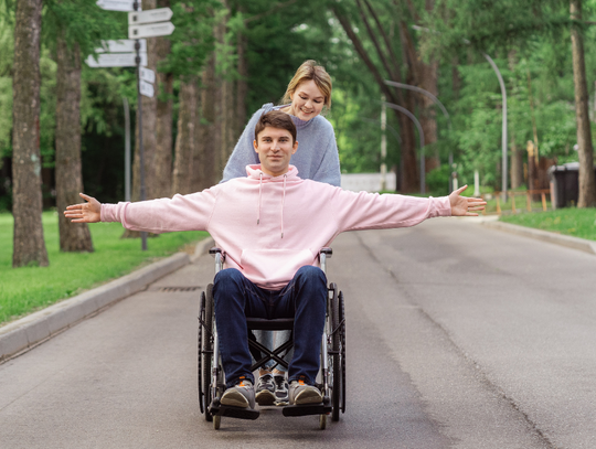 Osobisty asystent. Nareszcie. Niepełnosprawni czekają na to od lat