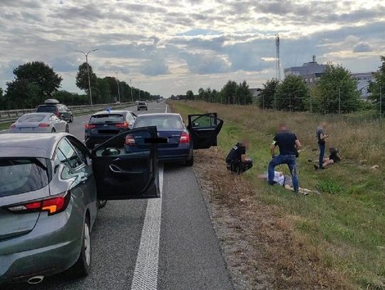 Region. Farbowani funkcjonariusze zbijali kokosy - łącznie ponad 300 tys. zł!