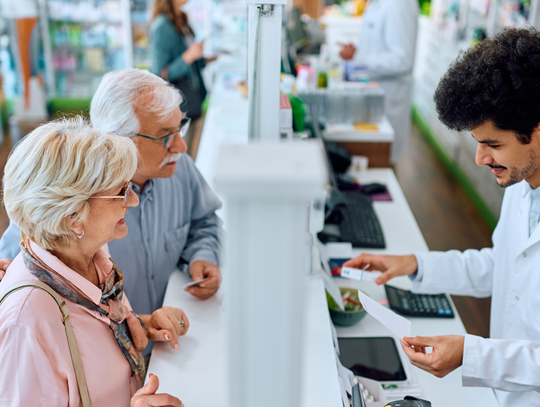 Pacjenci z małych miejscowości za leki płacą więcej. I na mniej mogą liczyć