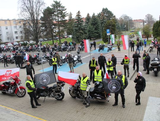 Parada motocyklowa i morsowanie.  W tym roku jechały aż 93 motocykle [ZDJĘCIA]