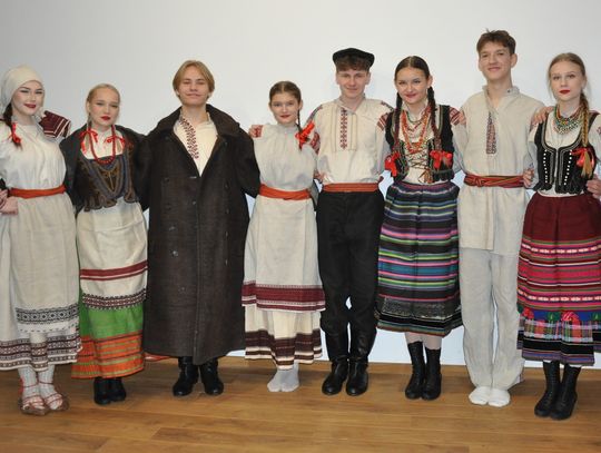 ZTL Włodawiacy w tradycyjnych strojach ludowych z okolic Polesia