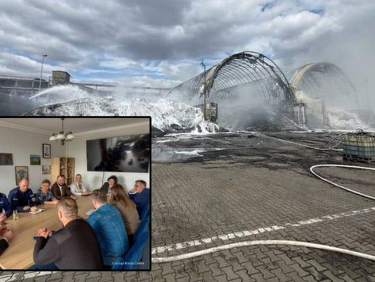 Po pożarze w zakładzie recyklingu opon w Chełmie. Apel do mieszkańców gminy Kamień: zamknijcie okna! [FILM]