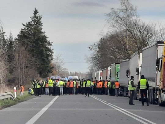 Podczas protestu przewoźników doszło do incydentów. Przejścia blokowali ukraińscy kierowcy [ZDJĘCIA+FILM]