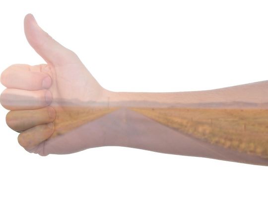 Podwieźli autostopowiczkę, stracili portfel z pieniędzmi