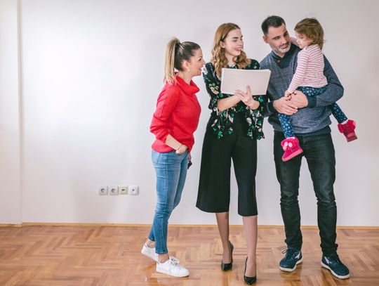 Pokolenie 20- i 30-latków zmienia rynek mieszkań. Najważniejsze: czy ich stać