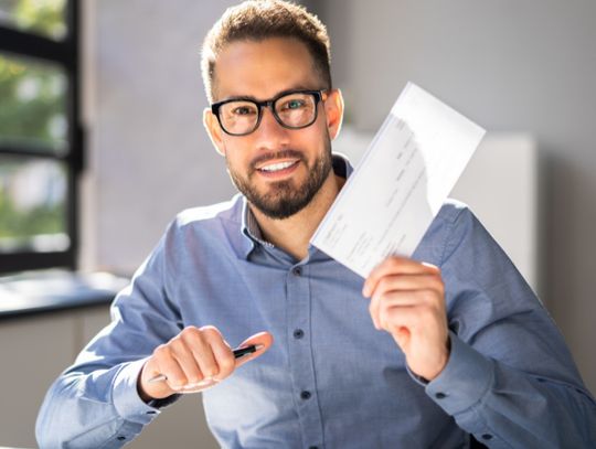 Polacy się bogacą i wpadają w drugi próg podatkowy. Są protesty