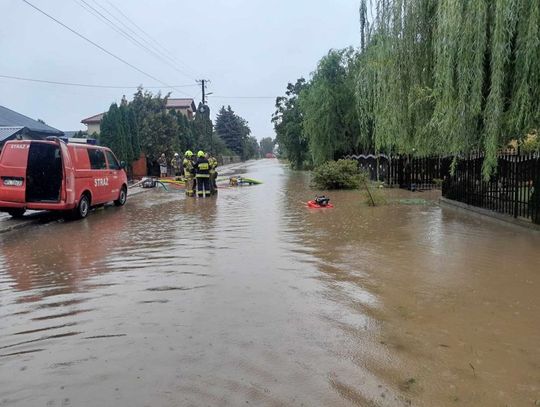 Z KRAJU. Ponad 2,5 tys. wyjazdów strażaków. Burze szalały nad Polską