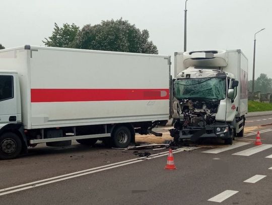 Poranne zderzenie ciężarówek na trasie Krasnystaw-Zamość