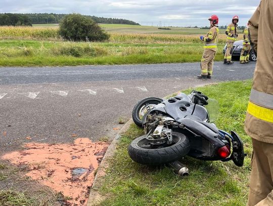 Pow. chełmski. Przewrócony motocykl bez kierowcy i pożar letniej kuchni