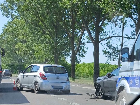 Pow. chełmski. Wjechał w tył auta. Skończył w szpitalu...