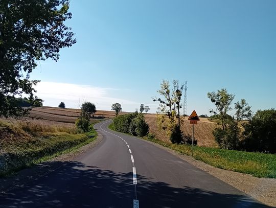 Pow. krasnostawski. Nowa droga w Borówku oddana do użytku