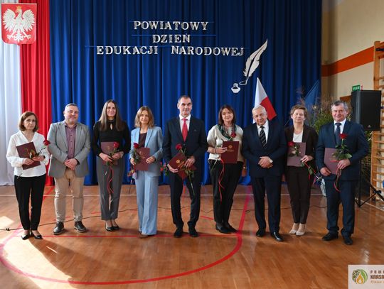 Pow. krasnostawski. Powiatowe obchody Dnia Edukacji Narodowej w Żółkiewce [LISTA NAGRODZONYCH + ZDJĘCIA]