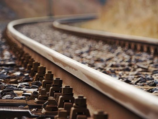 Krasnostawscy radni za stanowiskiem sprzeciwiającym się proponowanym wariantom tras planowanych linii kolejowych w ramach Centralnego Portu Komunikacyjnego.