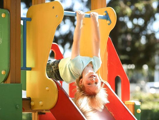 Pow. krasnostawski. W sprawie placu zabaw drgnęło - starosta odpowiada na interpelację radnych