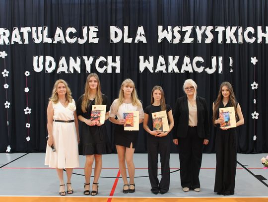 Pow. krasnostawski. Zasłużone wyróżnienia na zakończenie roku szkolnego [GALERIA ZDJĘĆ]