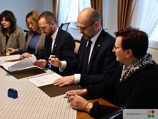 Pow. krasnostawski. Porozumienie miasta i gminy na rzecz integracji społecznej