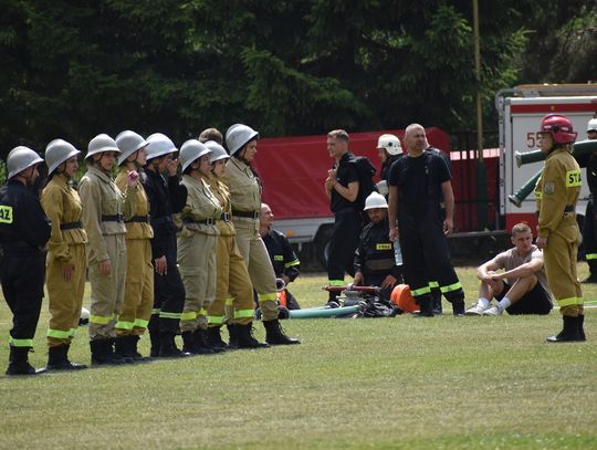 zdjecie drużyny osp sobibór z zawodów strażackich
