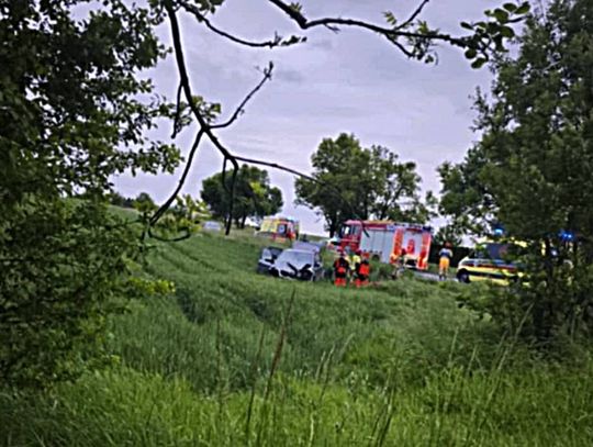 Poważny wypadek w Depułtyczach Królewskich. Cztery osoby poszkodowane, wezwano LPR