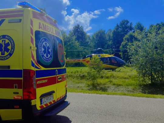 Poważny wypadek w Sobiborze. Mężczyzna spadł z dachu – interweniował śmigłowiec LPR