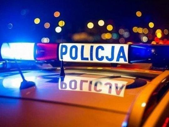 Powiat chełmski. Mercedesem wjechała w gminne ogrodzenie