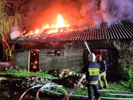 Pożar stodoły w Wiśniowie, kabina w ogniu w Dorohusku