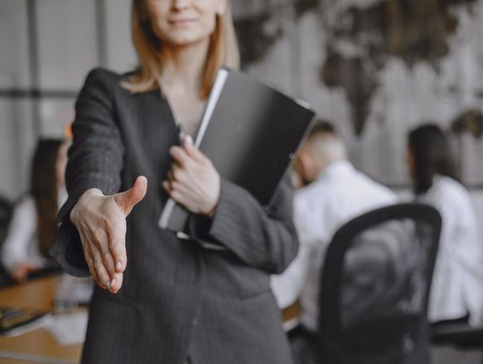 Wolne miejsca pracy pozostające w dyspozycji Powiatowego Urzędu Pracy w Chełmie (pokój 162, tel. 82 562 76 60, 82 562 76 37).