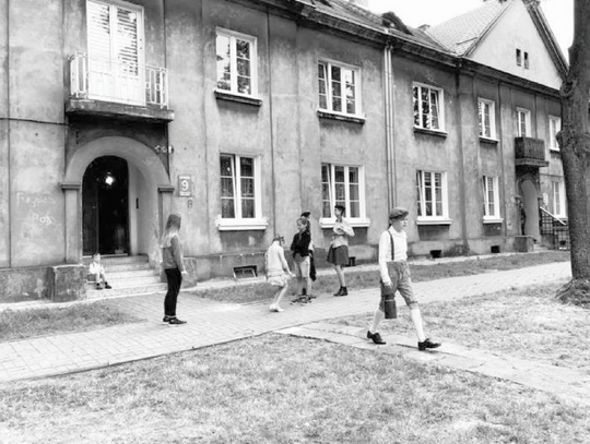 Premiera 4 października