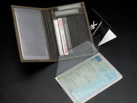 Profesjonalizm w każdym calu: skórzane etui na dokumenty