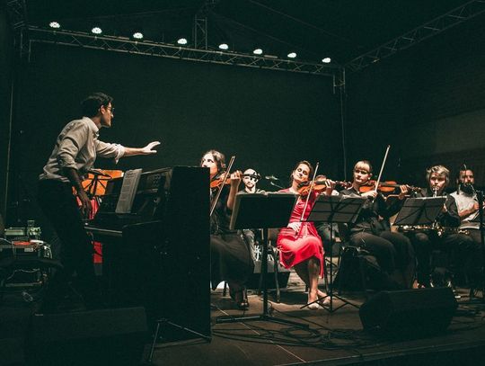 Przedwojenne szlagiery w parku czytelnika