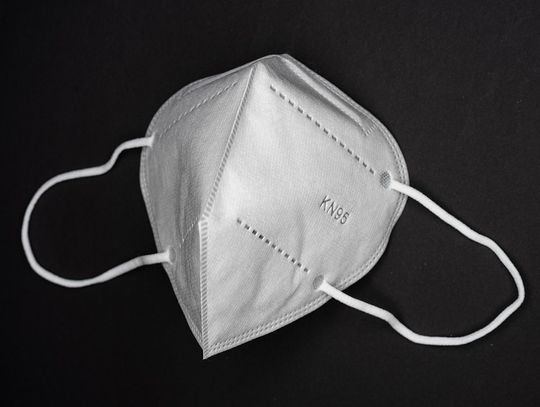 Przepychanki z policją o brak maseczki