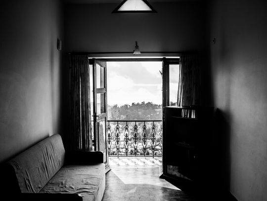 Przeżył upadek z trzeciego piętra