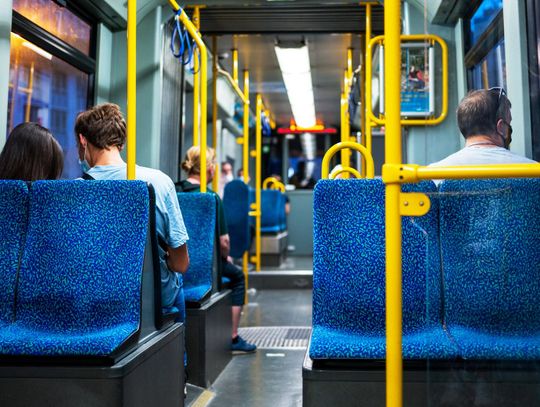 Walka z wykluczeniem komunikacyjnym, stabilne finansowanie autobusów i większy wpływ samorządów na organizację transportu - tego dotyczą najważniejsze postulaty Rady Gminy Białopole. Podczas 30. sesji radni przyjęli oficjalne stanowisko popierające rządowe plany reformy publicznego transportu.