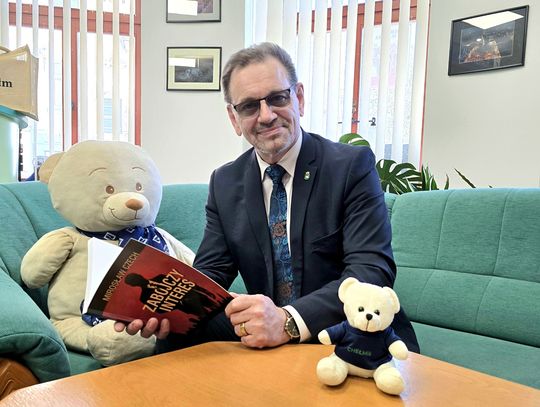 Radny z Chełma zadebiutował jako pisarz. „Zabójczy interes” to spełnione marzenie po latach