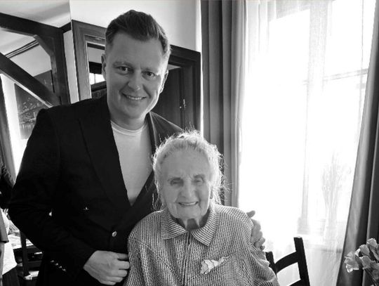 Rafał Brzozowski żegna ukochaną babcię. "Zamość już nie będzie tym, w którym zawsze z uśmiechem na mnie czekała"