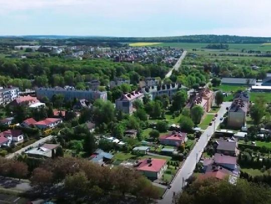 W dobie rosnących cen nieruchomości i zgiełku wielkich metropolii coraz więcej osób poszukuje miejsca, które łączy spokój życia z dostępem do nowoczesnej infrastruktury. Zdaniem burmistrza Gabriela Adamca Rejowiec Fabryczny wyrasta na jedno z najbardziej atrakcyjnych miejsc do życia w regionie.